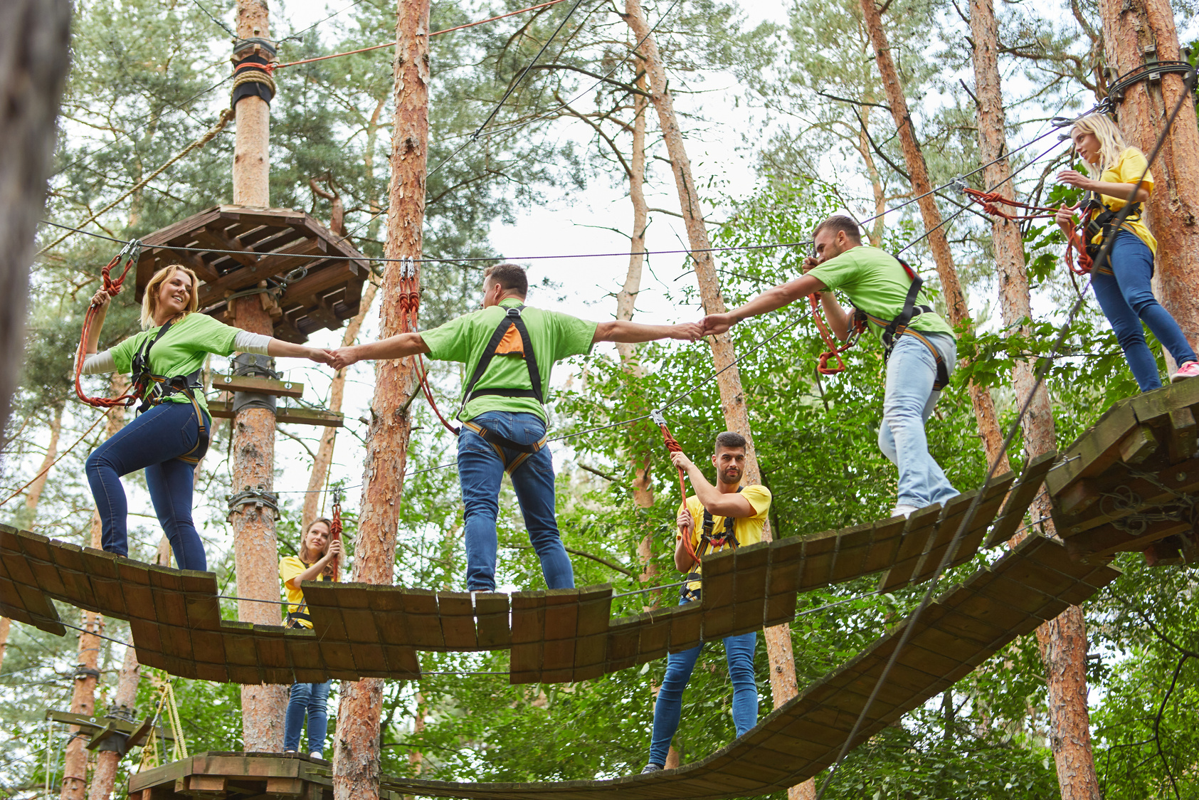 Group Climbing in the High Ropes Course as a Team Building Activ